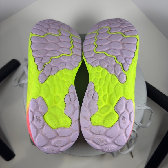 New Balance Fresh Foam Arishi V3 Rainbow Tie Dye Running Shoes Girls Size 4 - Picture 11 of 11